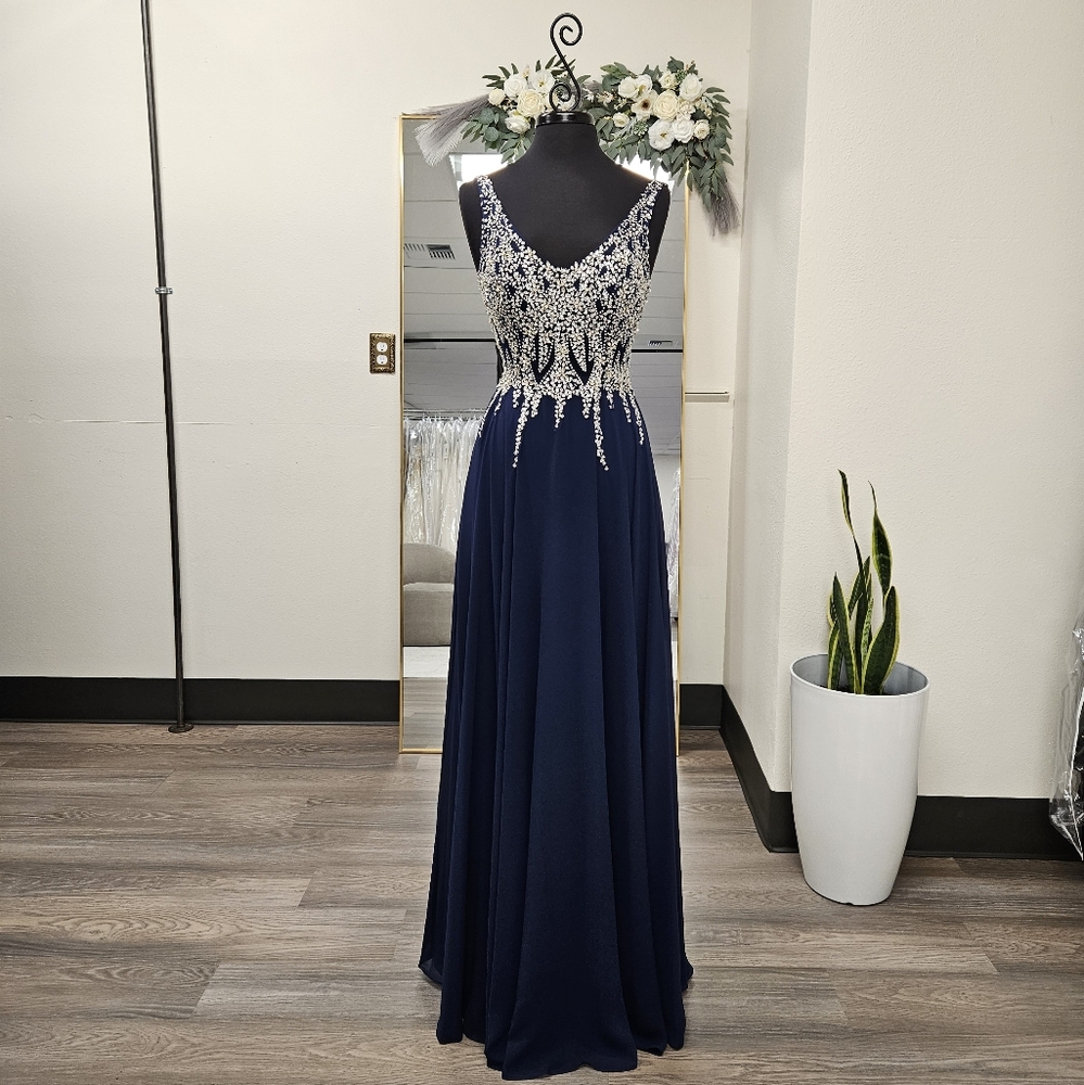 Elegant Navy Blue Flowy Evening Gown
